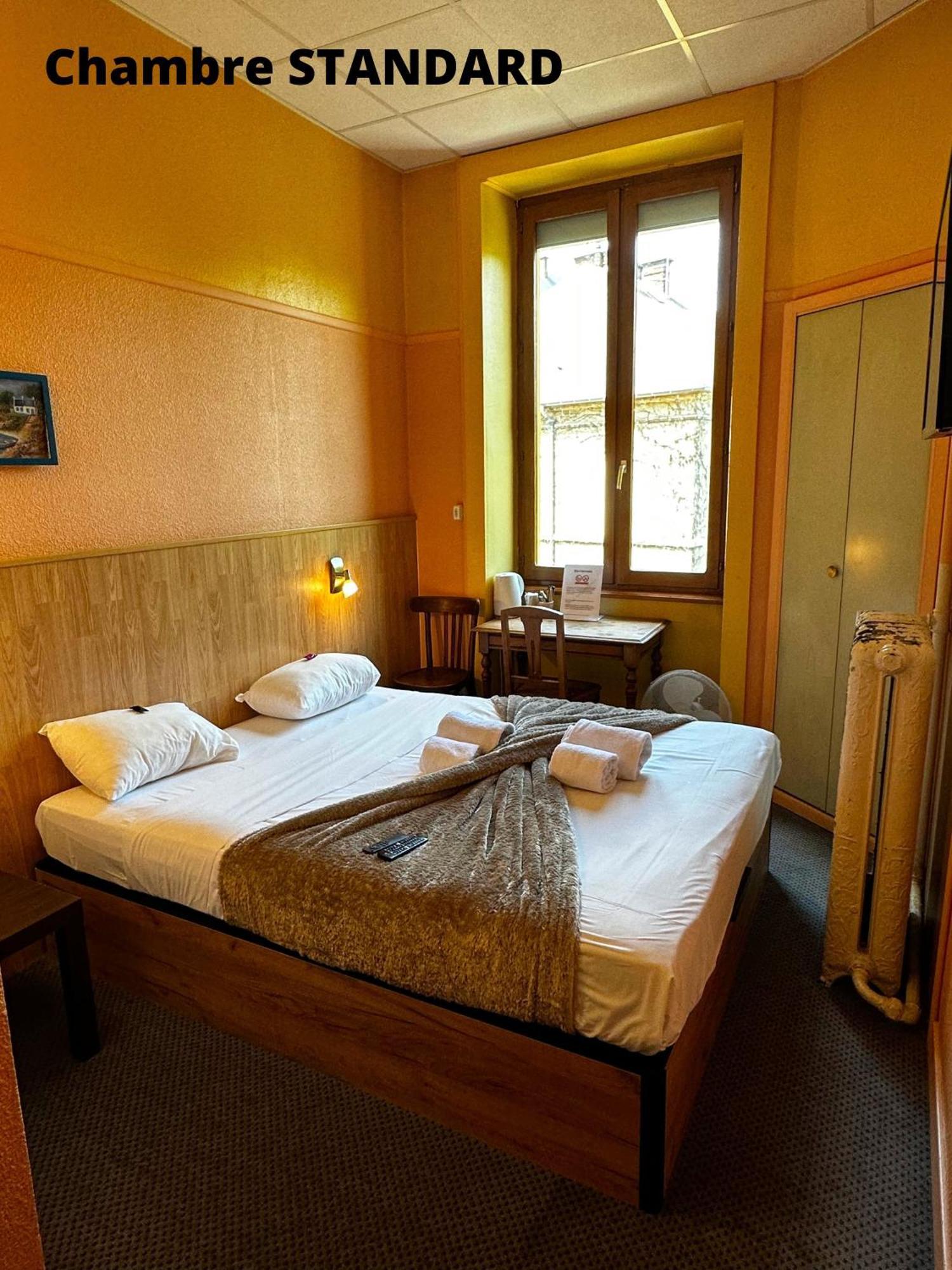 Hotel Terminus - Pizzeria Pizz'A Gogo - Salle De Sport - Face A La Gare Lons-le-Saunier Exteriér fotografie