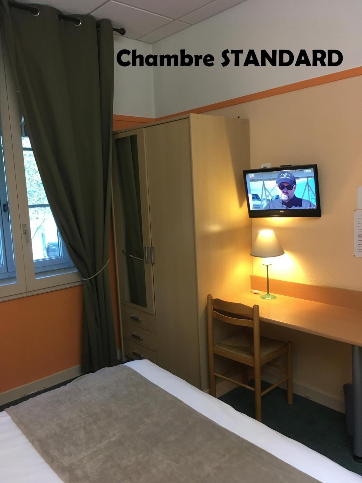 Hotel Terminus - Pizzeria Pizz'A Gogo - Salle De Sport - Face A La Gare Lons-le-Saunier Exteriér fotografie