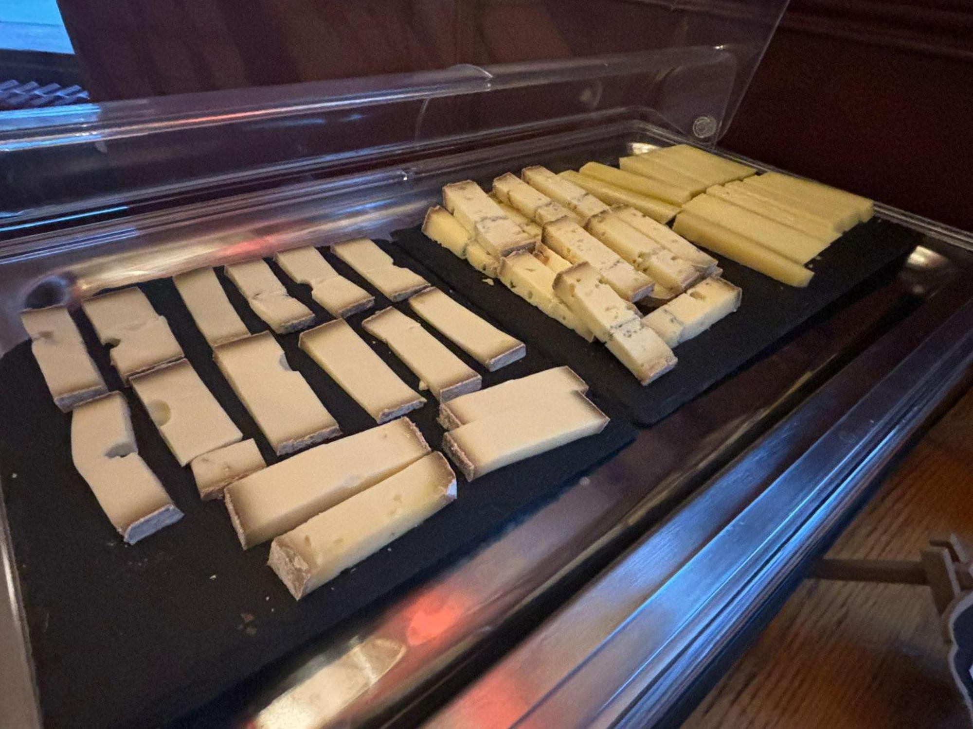 Hotel Terminus - Pizzeria Pizz'A Gogo - Salle De Sport - Face A La Gare Lons-le-Saunier Exteriér fotografie