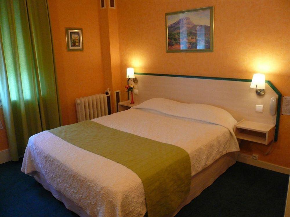 Hotel Terminus - Pizzeria Pizz'A Gogo - Salle De Sport - Face A La Gare Lons-le-Saunier Exteriér fotografie