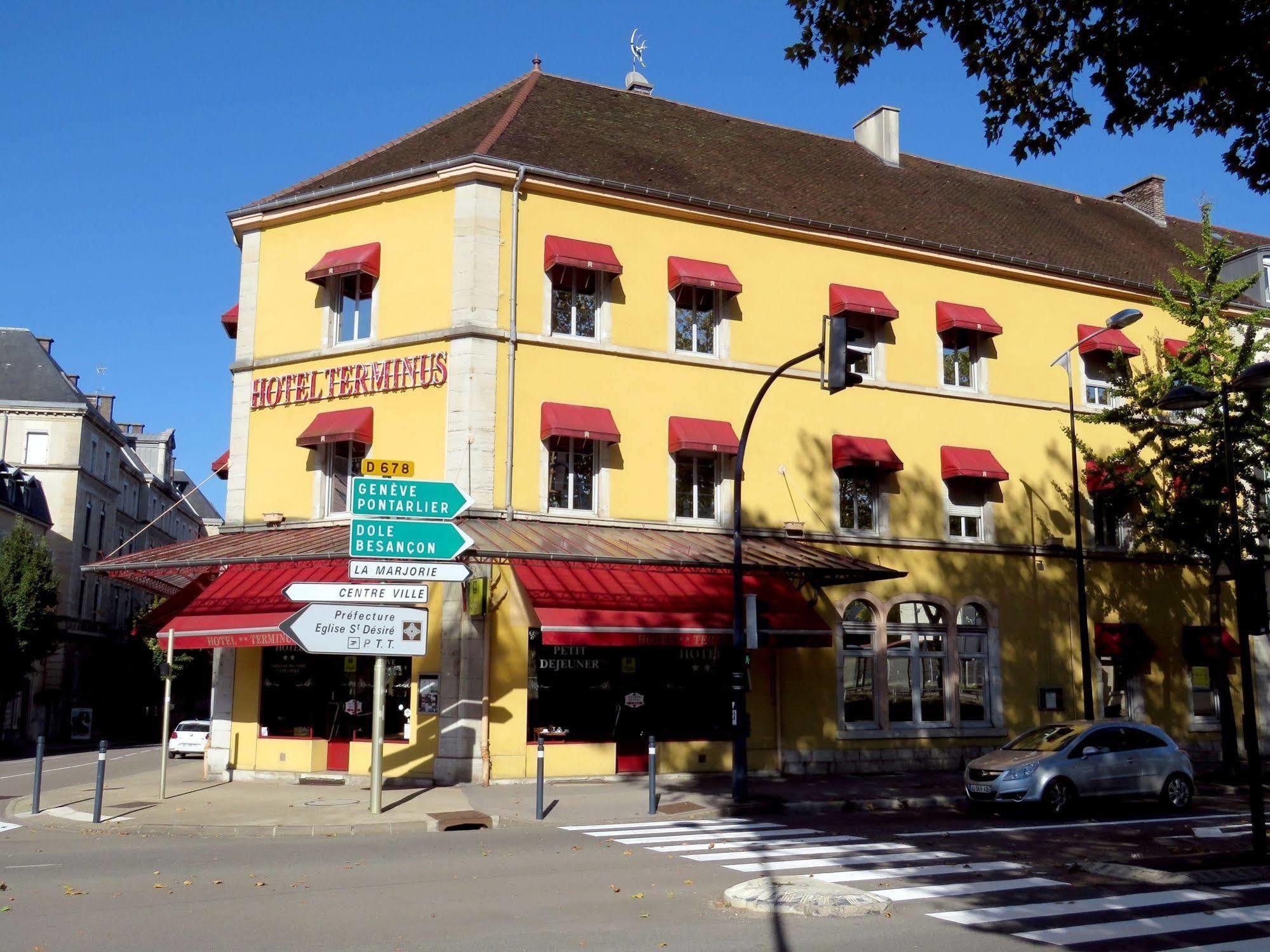 Hotel Terminus - Pizzeria Pizz'A Gogo - Salle De Sport - Face A La Gare Lons-le-Saunier Exteriér fotografie